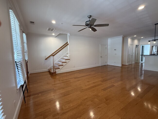 Building Photo - 2306 Clare Park Dr