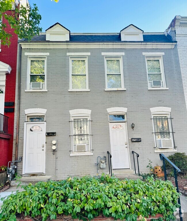 Eckington Apartments for Rent with a Yard Washington, DC 4 Rentals