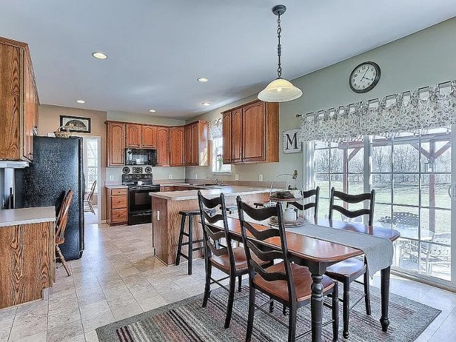 Building Photo - 11 Turmeric Dr