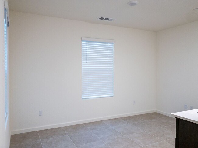 Building Photo - 355 Shafer Trail Ct