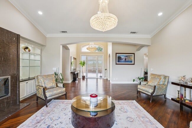 Foto del edificio - 27048 Triumph Ave