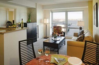 Building Photo - 1 Park Ln