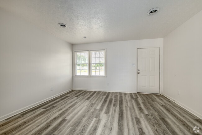 2BR, 1.5BA - 1,100SF - Living Area - Highlander