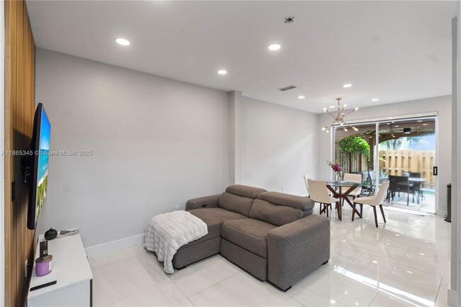 Foto del edificio - 10151 NW 32nd Terrace