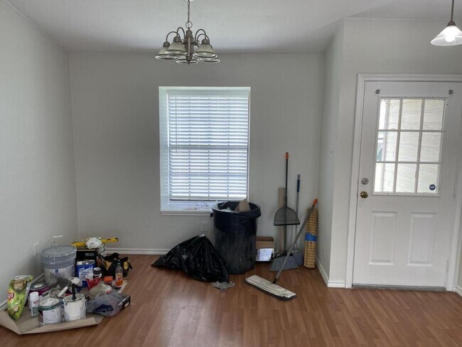 Foto del edificio - 1417 Seely St