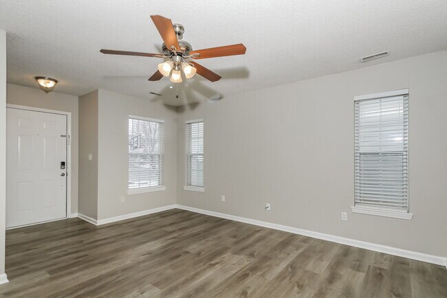 Foto del edificio - 4309 Village Bend Ln