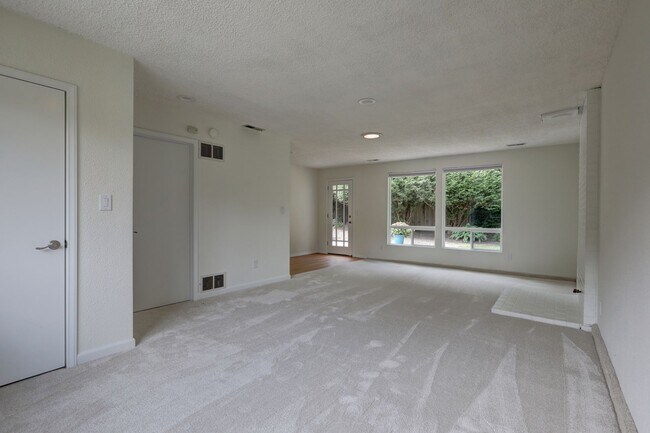 Foto del edificio - 2327 248th Ave SE