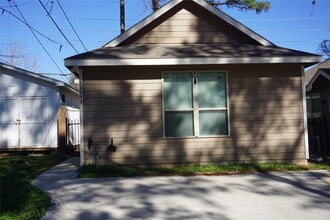 Building Photo - 12043 Nelwood St