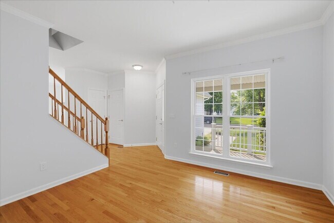 Building Photo - Spacious Broadlands Home Backing to Nature with Expansive Outdoor Living