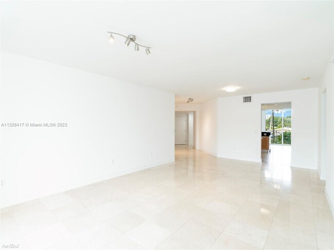 Building Photo - 2 br, 2.5 bath Condo - 400 Hendricks Isle ...