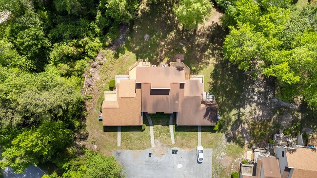 Building Photo - 125 Pirates Rd