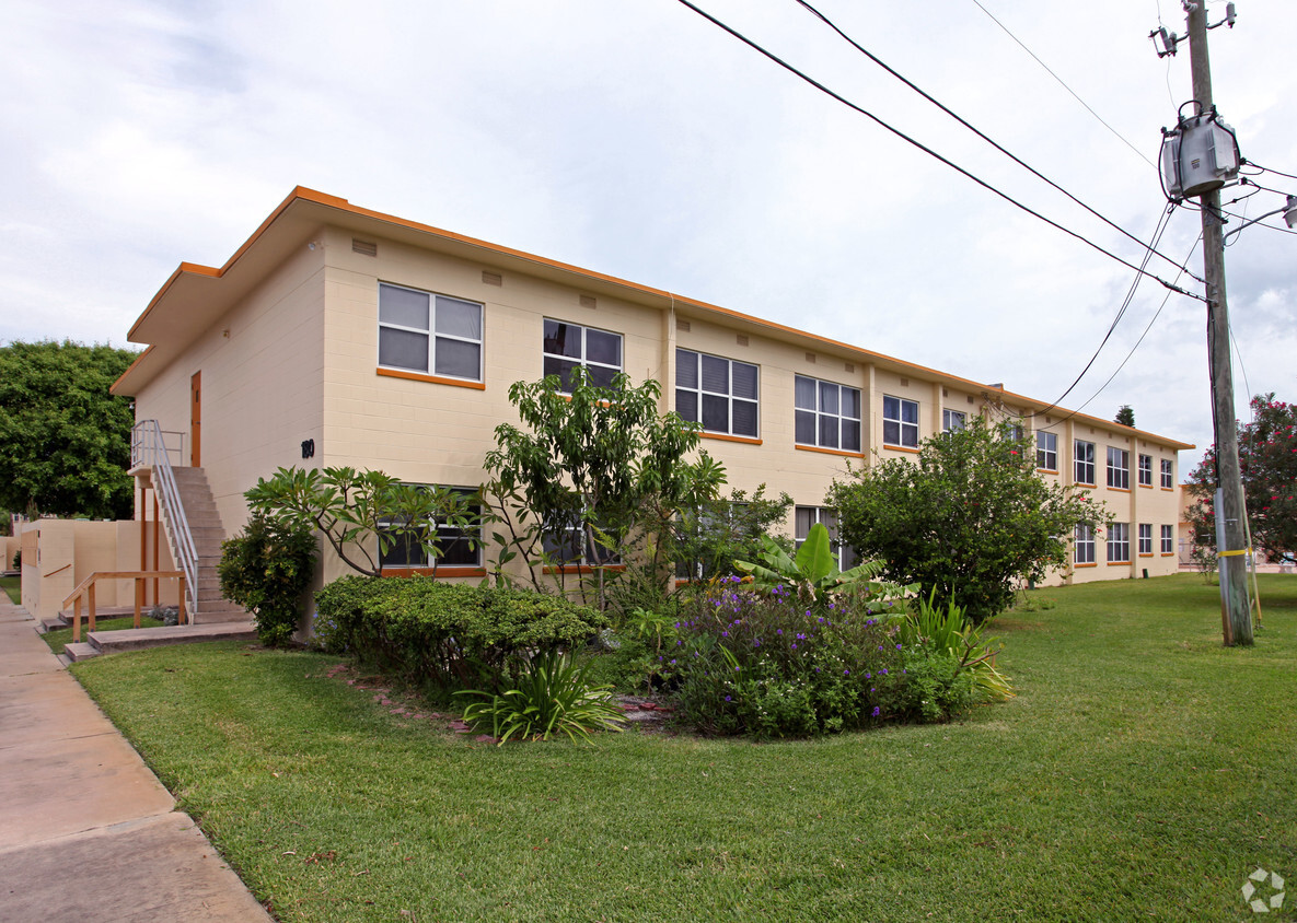 Foto principal - Merritt Island Co-Op Apartments