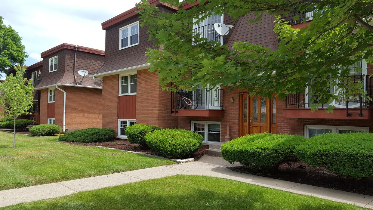 Primary Photo - 2315 Jebens Ave