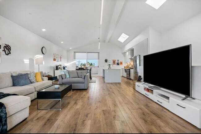 Foto del edificio - 3247 Hollis St