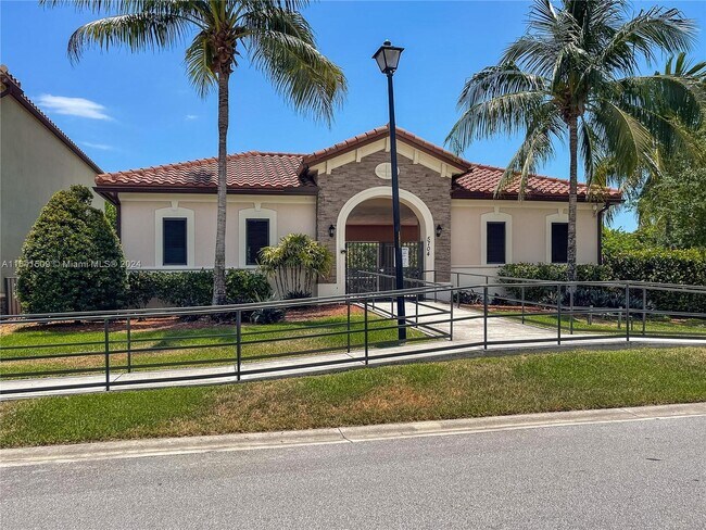 Building Photo - 4723 NW 59th St