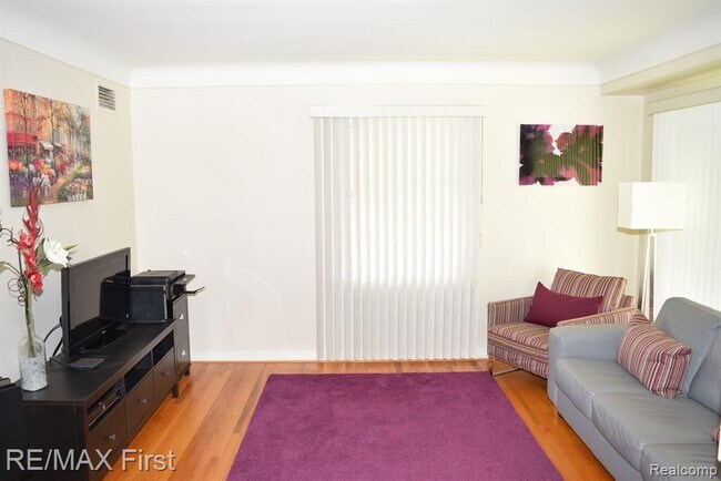 Foto del edificio - 2666 Catalpa Dr