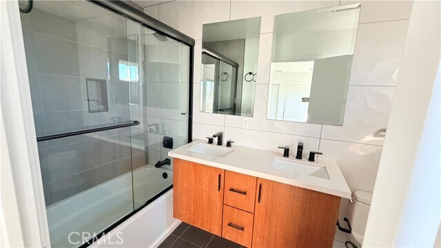 Foto del edificio - 1418 Cloverdale Ave