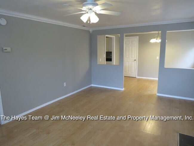 Building Photo - 3 br, 1 bath House - 3028 NW Lee Avenue
