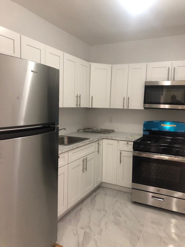 Foto principal - 363 Grand Ave