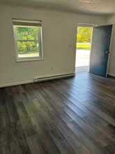 Building Photo - 601 N Main St