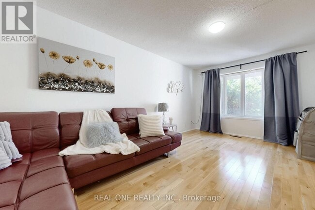 Photo du bâtiment - 86 Breckonwood Crescent