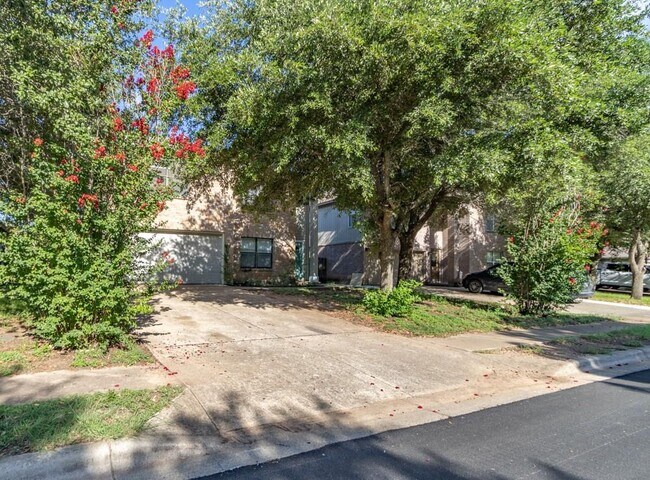 Foto del edificio - 2511 Stapleford Dr