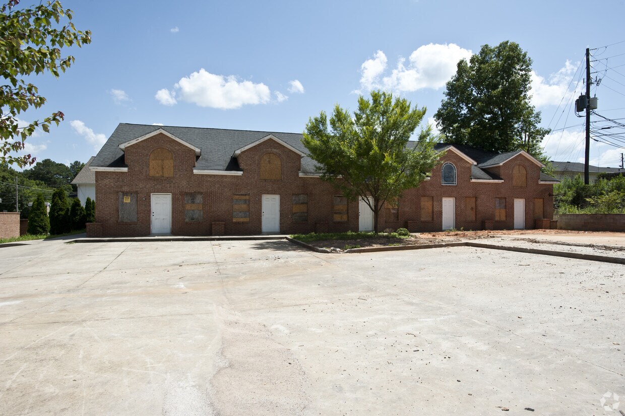 Foto del edificio - 6615 Dorothy Ln