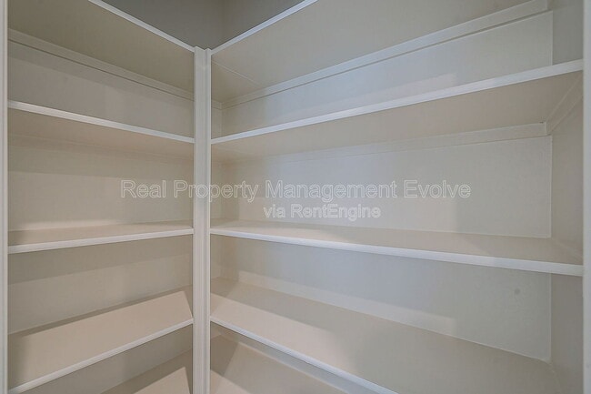 Foto del edificio - 6450 W Magdalena Ln