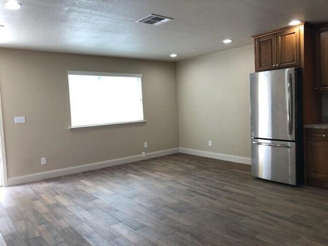 Foto del edificio - 339 N 7th St