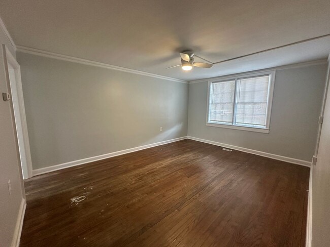 Building Photo - 2940 Oleander Dr