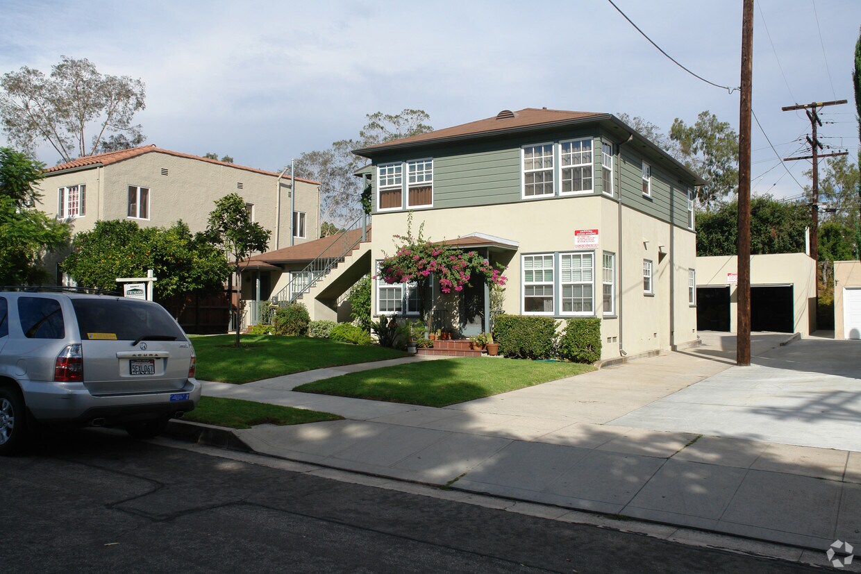 Primary Photo - 524 Naranja Dr