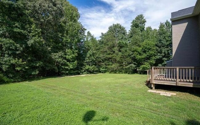 Foto del edificio - COMING SOON : Executive Colonial Estate in King George’s Chatham Village