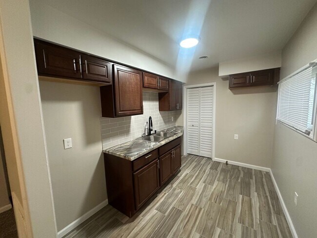 Building Photo - Renovated 3-Bedroom Home – We Welcome Sect...