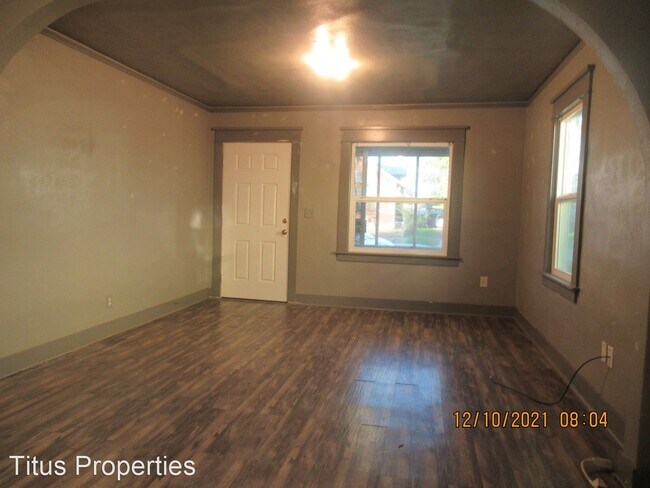Building Photo - 2 br, 1 bath House - 316 N. Sacramento Street