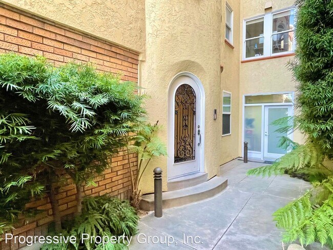 Building Photo - 2 br, 1 bath House - 843 South Van Ness Av...