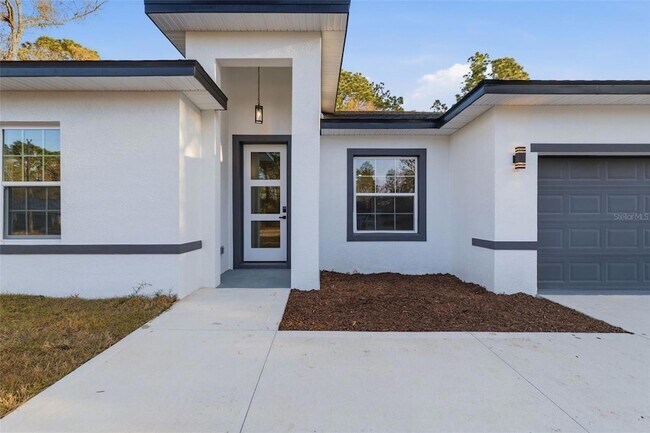 Foto del edificio - 7047 N Lime Dr