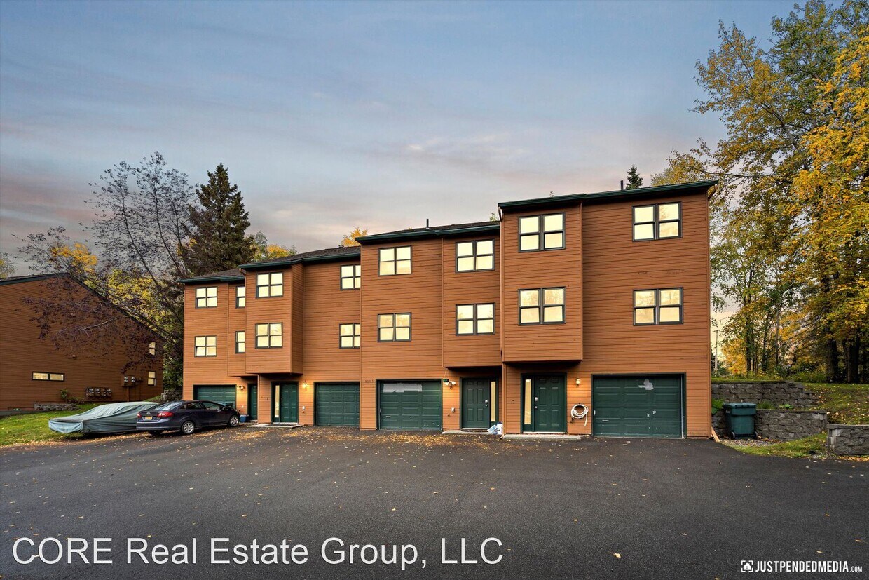 2 br, 1.5 bath House 3102 Willow Street House Rental in