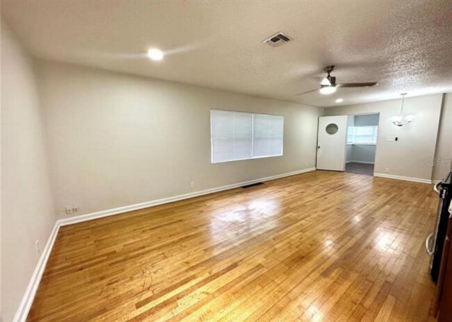 Foto del edificio - 2394 Orange Center Blvd