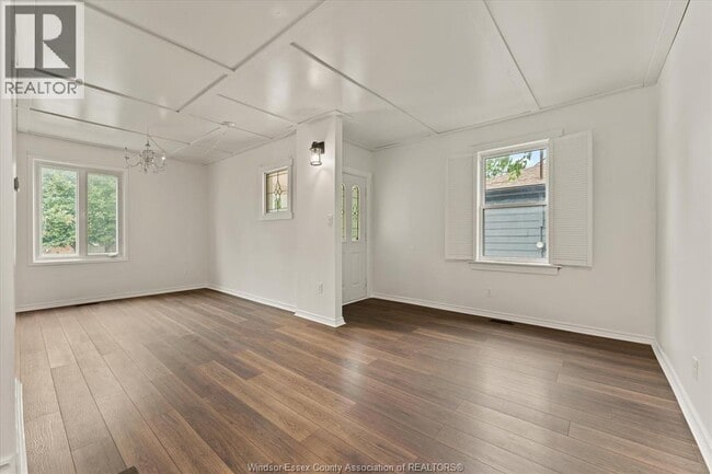 Building Photo - 1533 Alexis Rd