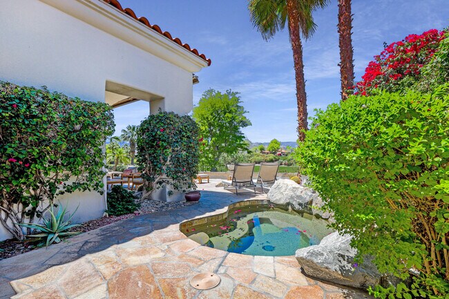 Foto del edificio - 701 Indian Ridge Dr