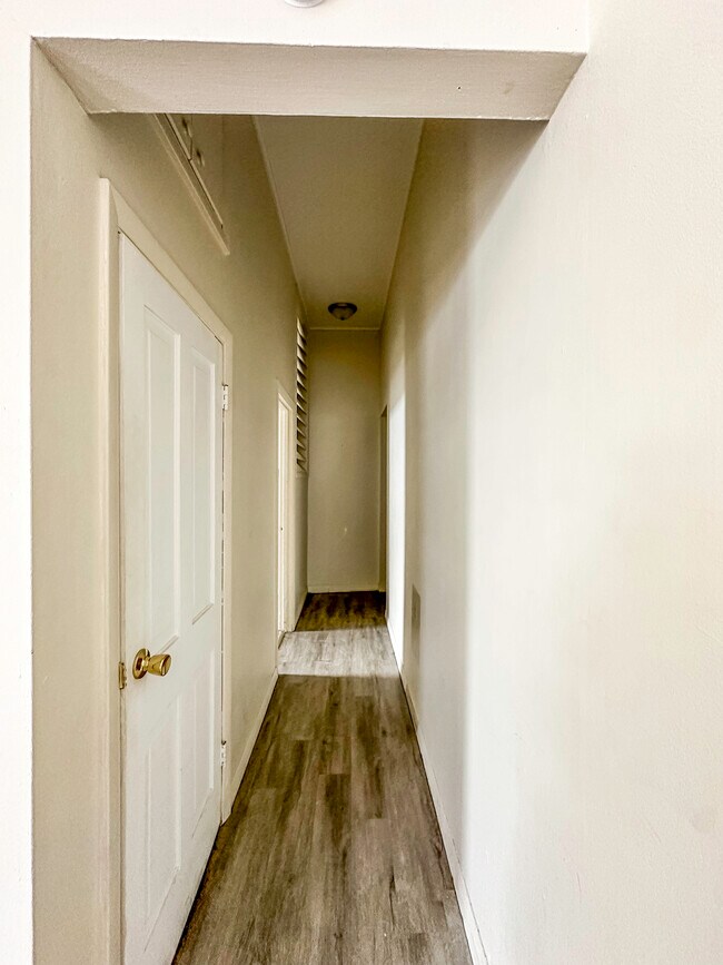 Pasillo - 415 Avenue E