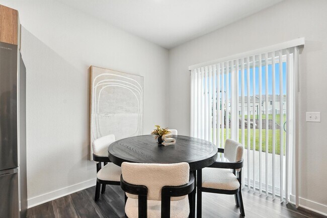 Foto del edificio - Barry West Townhomes