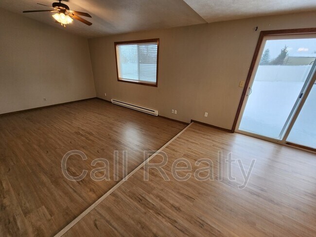 Foto del edificio - 15404 E 9th Ave