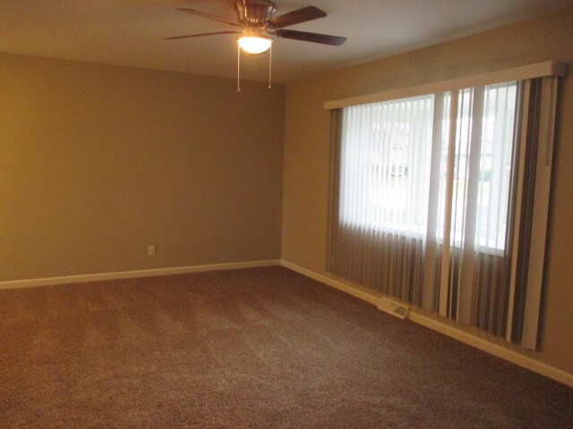 Foto del edificio - Nicely updated 3 bedroom ranch