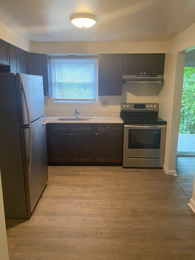 127 Woodcrest Dr, Canonsburg, PA 15317 Townhome Rentals in Canonsburg