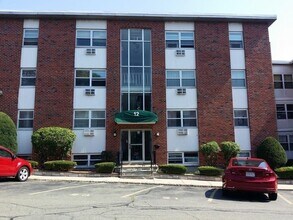 Building Photo - 12 Commonwealth Ct
