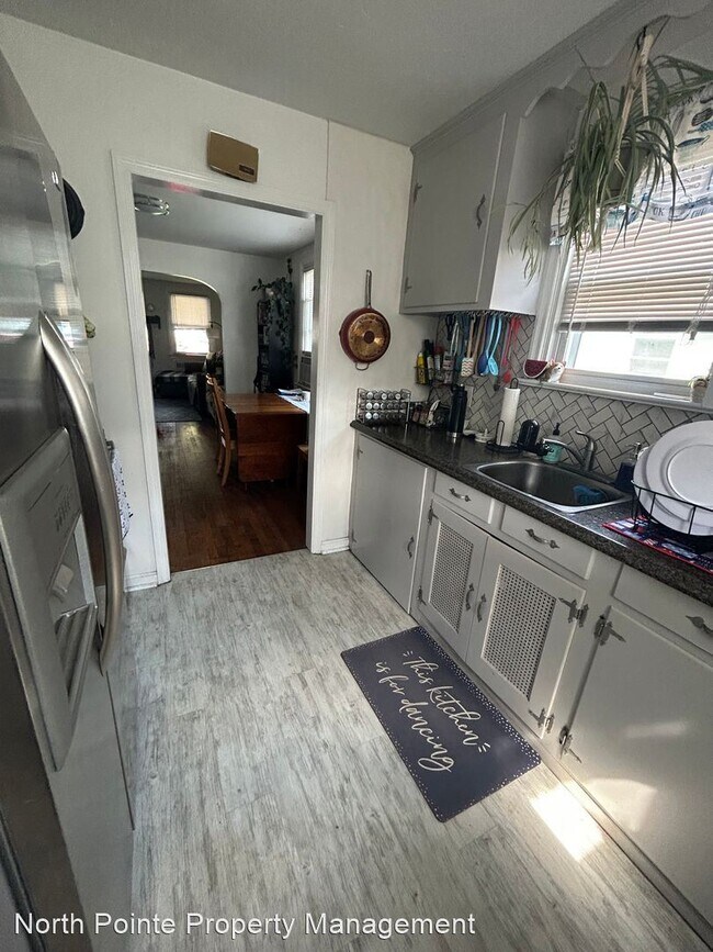 Building Photo - 2 br, 1 bath House - 126 Roselawn Ave