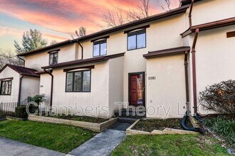 Building Photo - 2318 Glade Bank Way