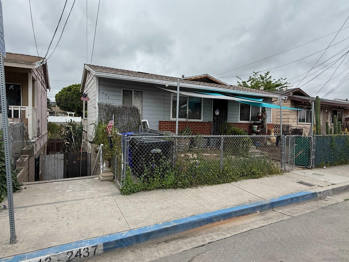 Building Photo - 2437 Modesto St