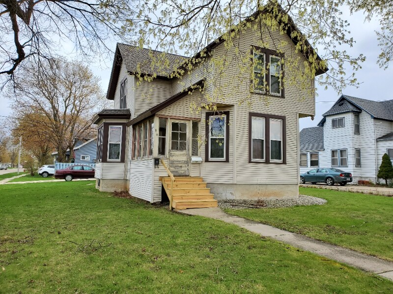 Foto principal - 303 W Jefferson St